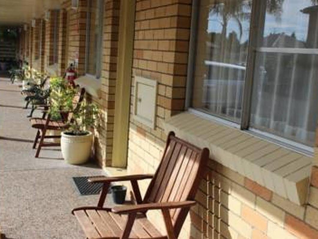 Cessnock Vintage Motor Inn Exterior photo